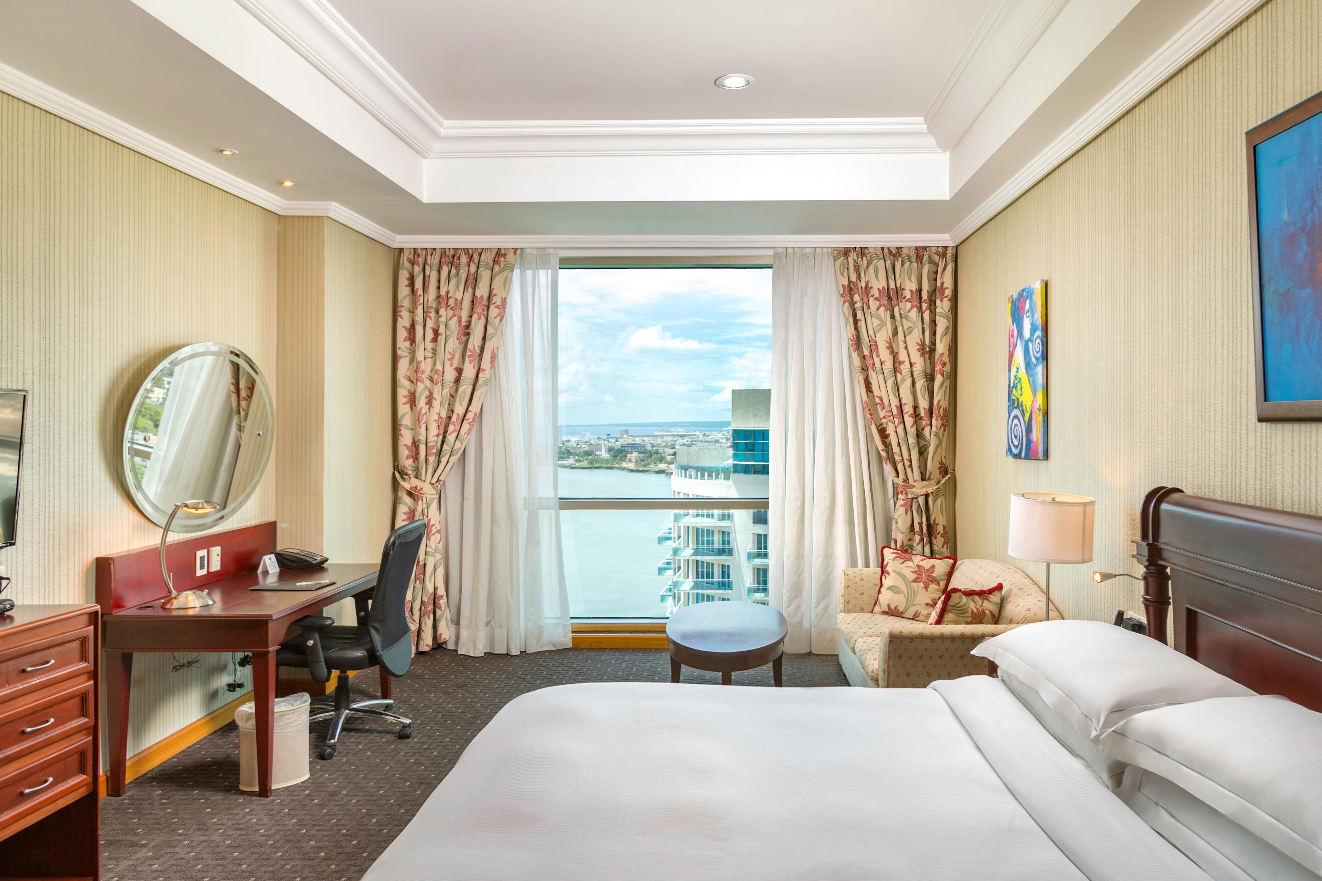 Catalonia Santo Domingo Hotel Exterior foto A room at the hotel